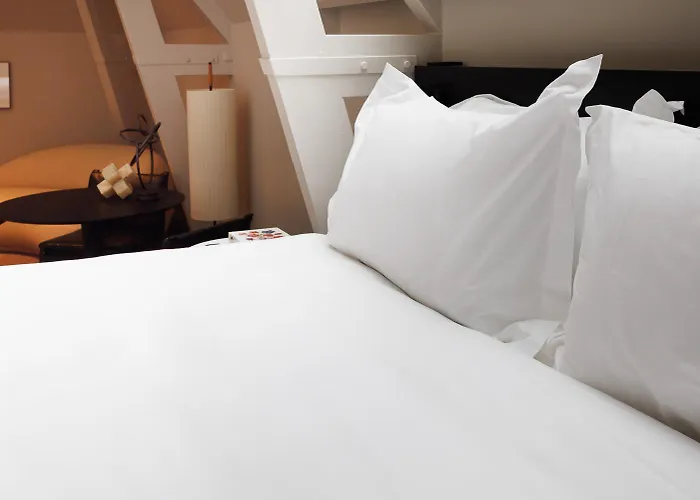 Otel Pillows Grand Boutique Maurits At The Park - Small Luxury