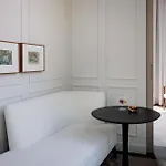 Отель Pillows Grand Boutique Maurits At The Park - Small Luxury